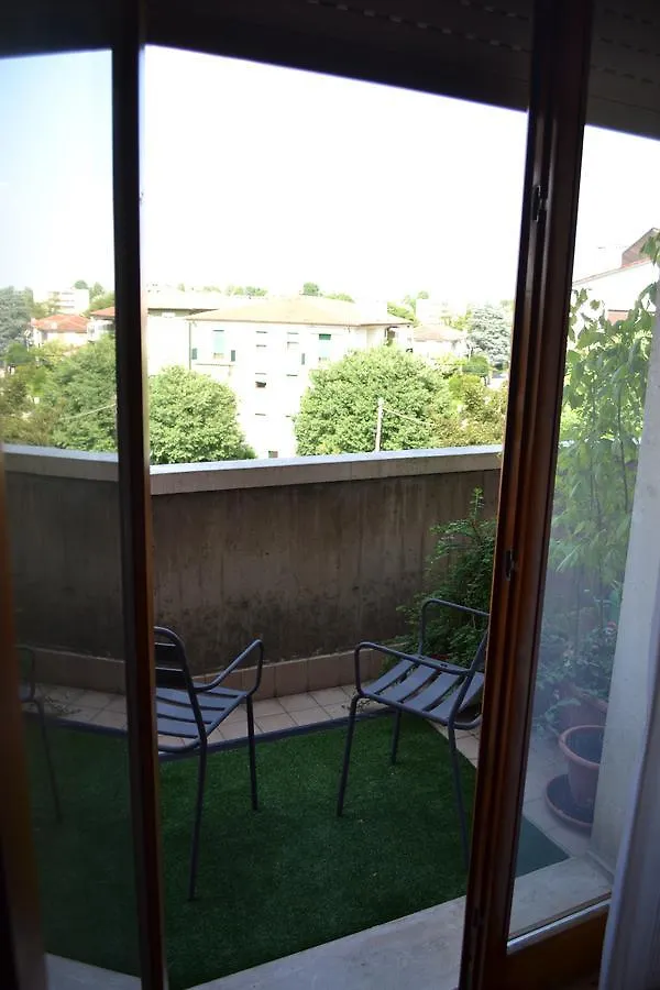 ** Frühstückspension B&B Villa Lattes Vicenza Italien